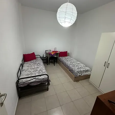 Sikies Comfort Aprts With Balcony Apartment